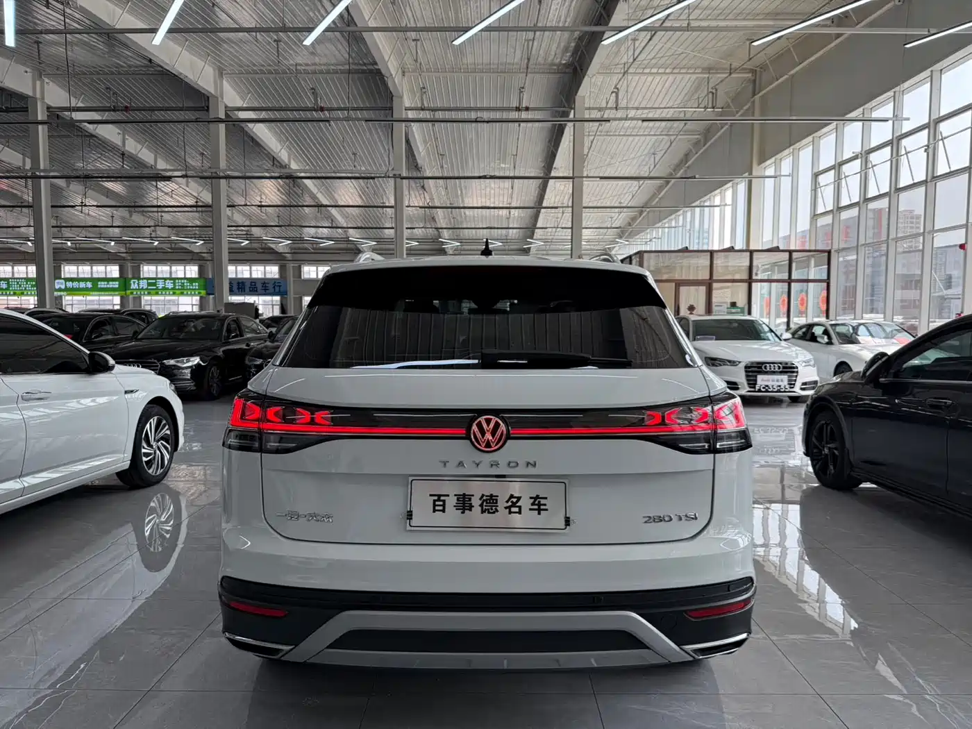 Volkswagen Tayron 2023 280TSI 2WD Luxury Plus Advanced Edition фото 8