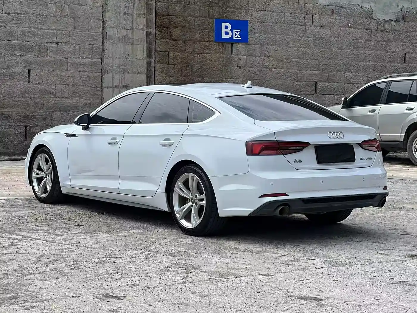 Photo 7 - Audi A5 (Import)
