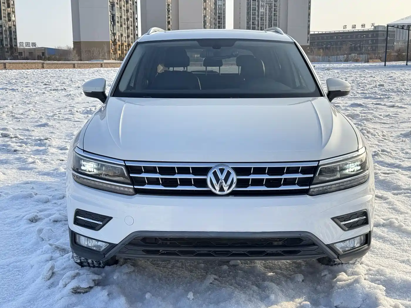 Volkswagen Tiguan L 2018 380TSI Automatic AWD Luxury Edition фото 2