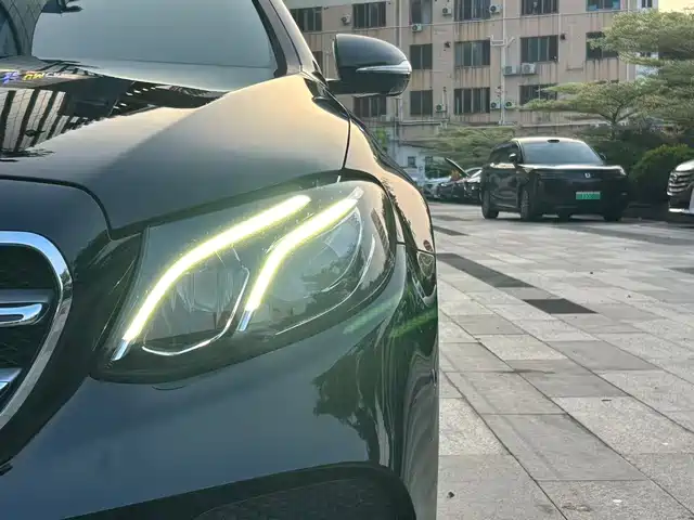 Mercedes-Benz E-Class 2017 E 300 L Sport Luxury — фото 4