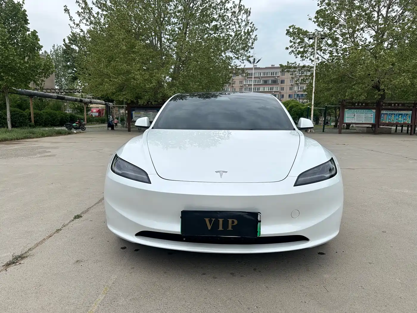 Tesla Model 3 2023 Long Range All-Wheel Drive фото 2