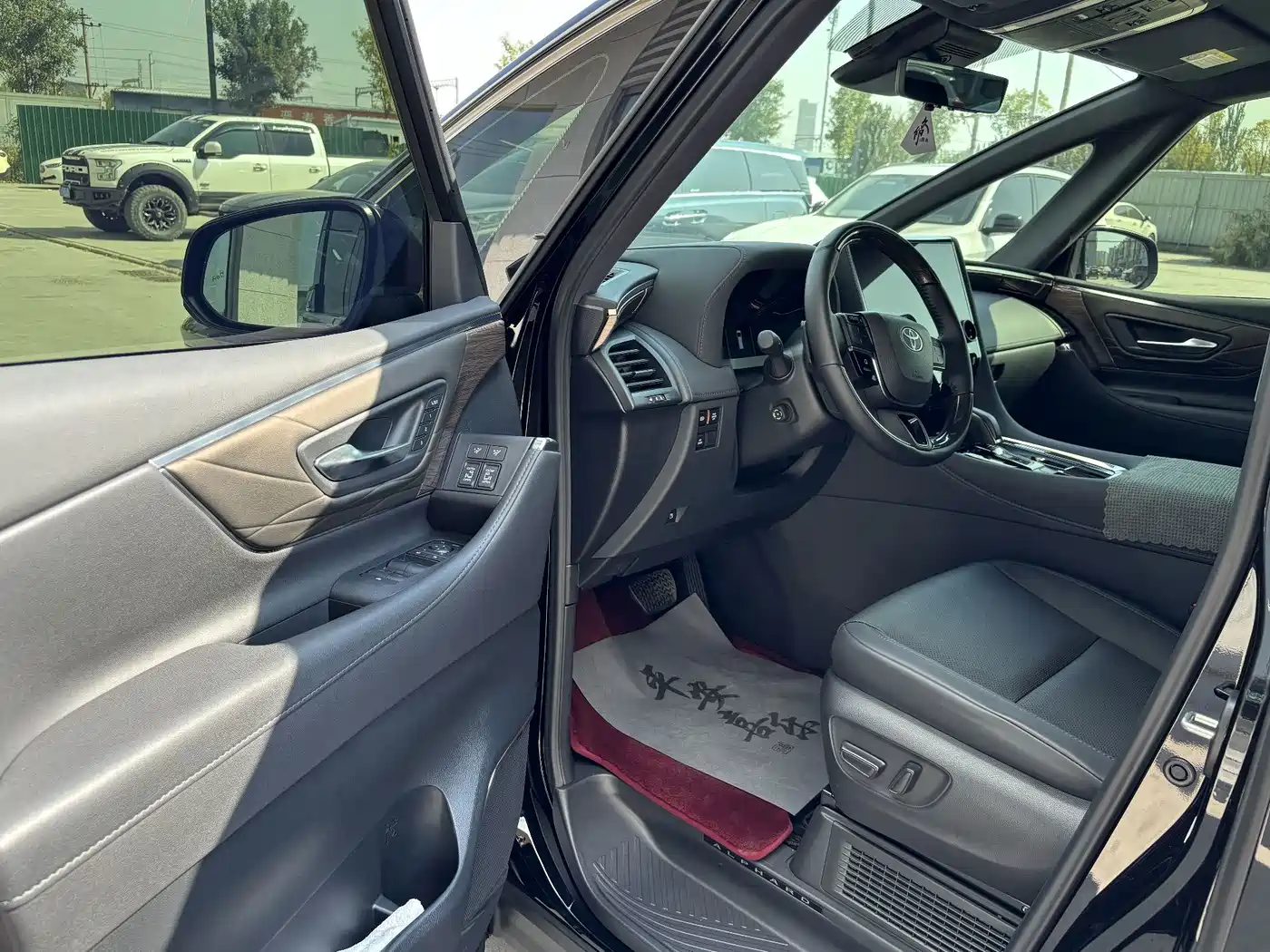 2026 Toyota Alphard