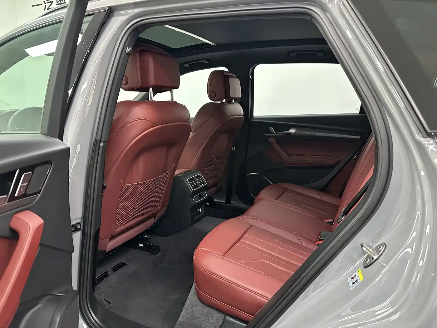 Audi Q5L 2025 40 TFSI Luxury Dynamic фото 17