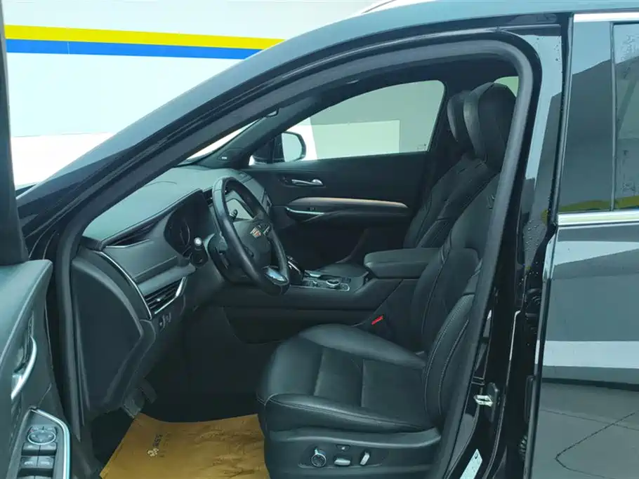 Cadillac XT4 2022 28T FWD Premium фото 9