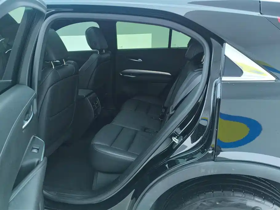 Cadillac XT4 2022 28T FWD Premium фото 11