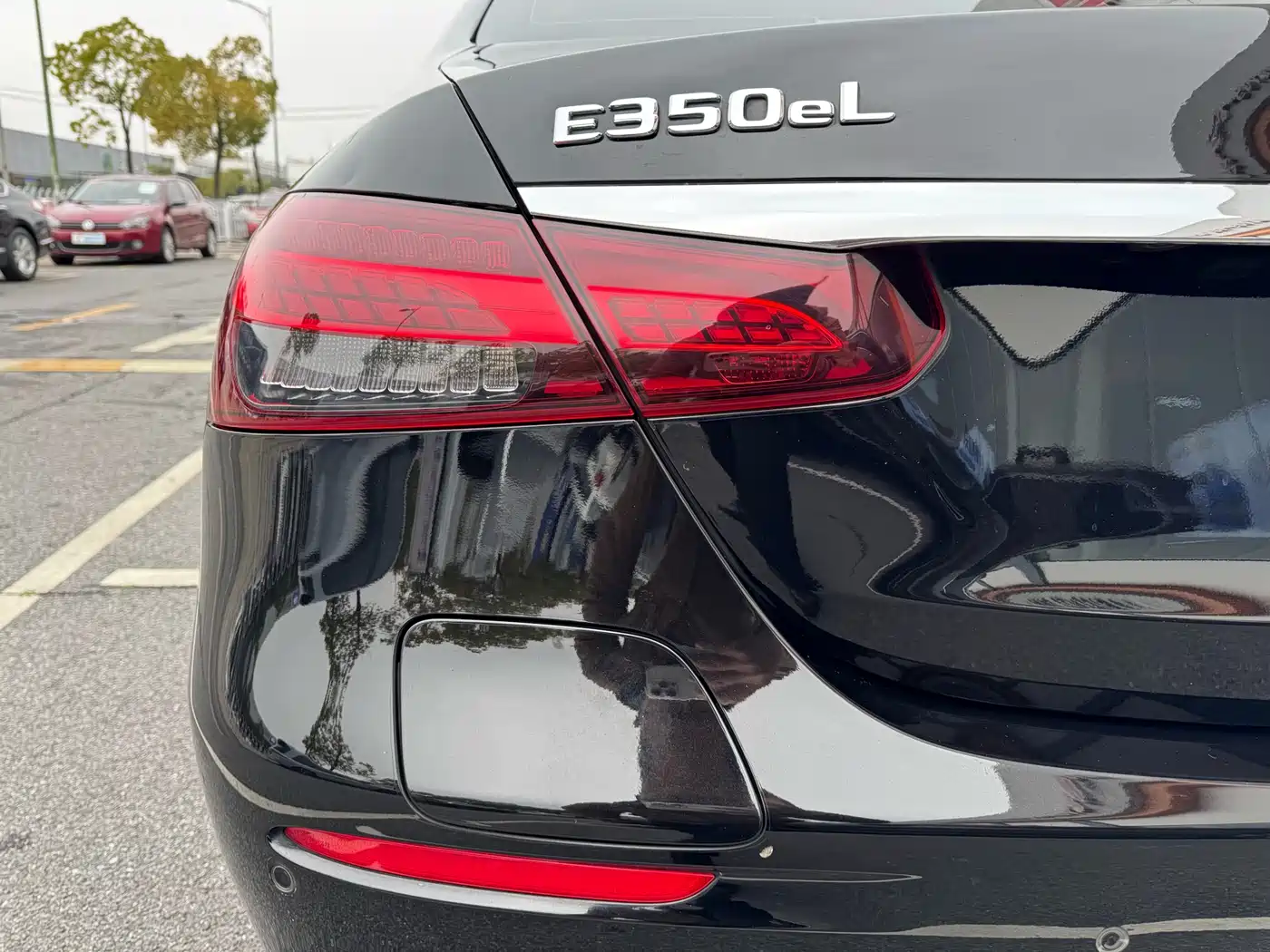 Mercedes-Benz E-Class New Energy 2023 E 350 e L Plug-in Hybrid Sport Sedan фото 37