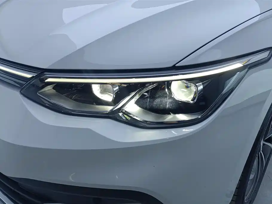 Volkswagen Golf 2023 Facelift 280TSI DSG Pro фото 5