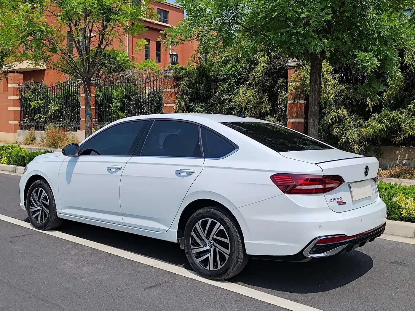 Volkswagen Lavida 2024 Model 300TSI DSG Starlight Leading Edition фото 34