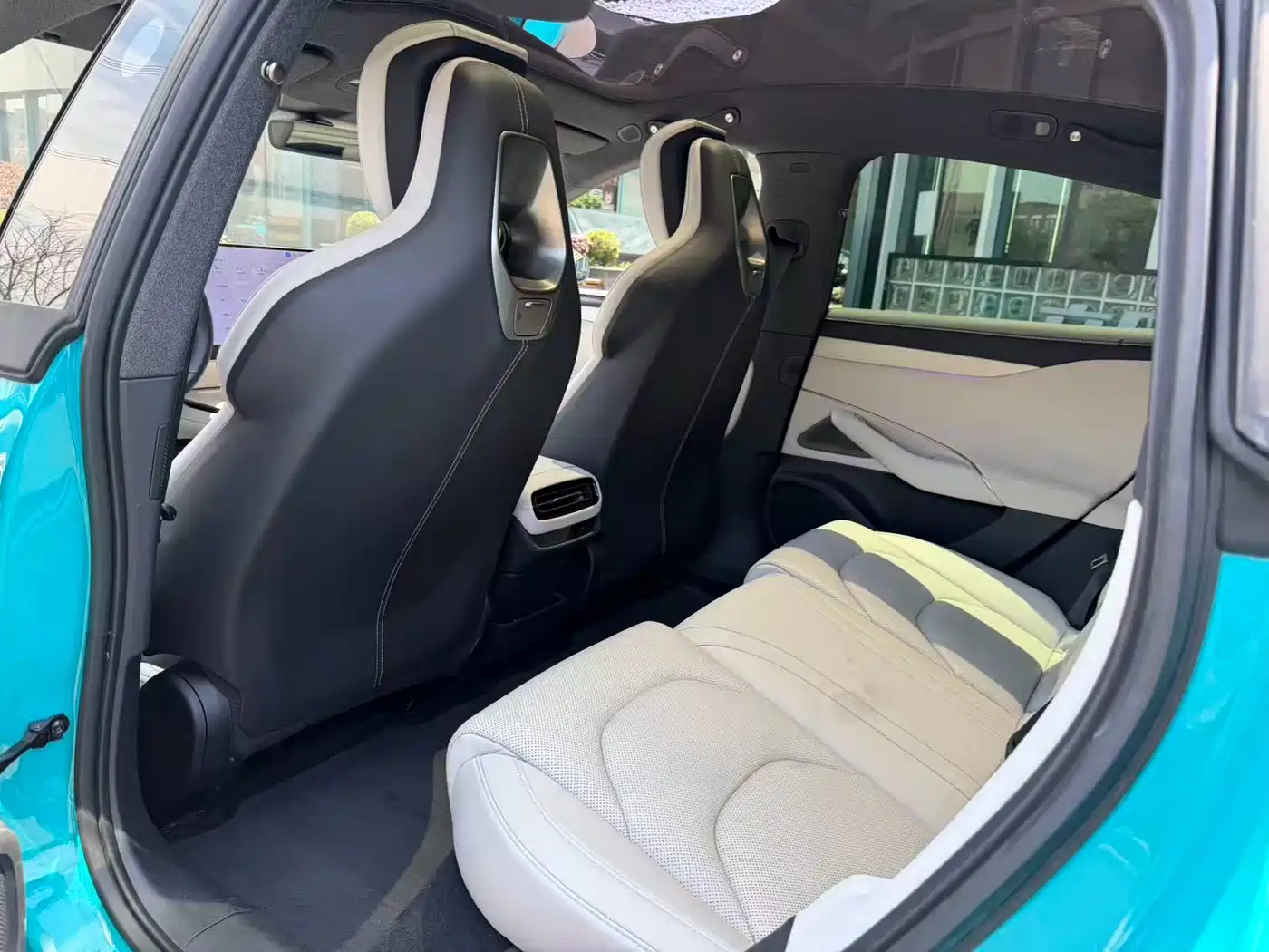 Xiaomi Auto Xiaomi SU7 2024 RWD Standard Founder's Edition фото 6