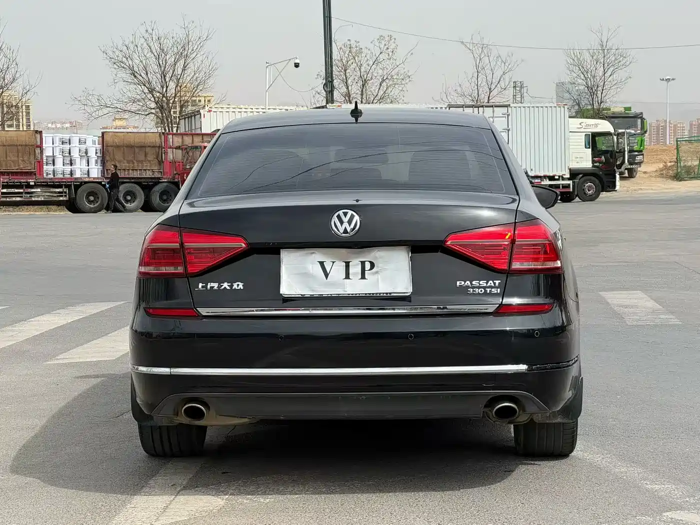 Volkswagen Passat 2017 330TSI DSG Luxury фото 8