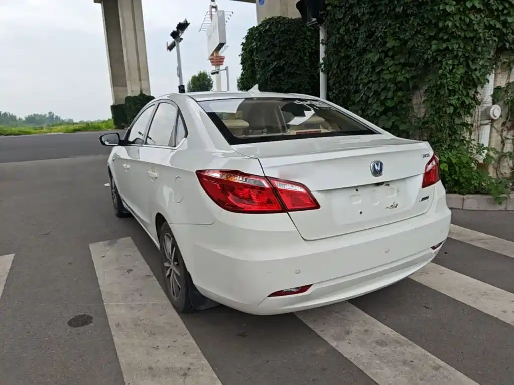 Changan Eado 2015 2015 1.6L Manual Luxury China V