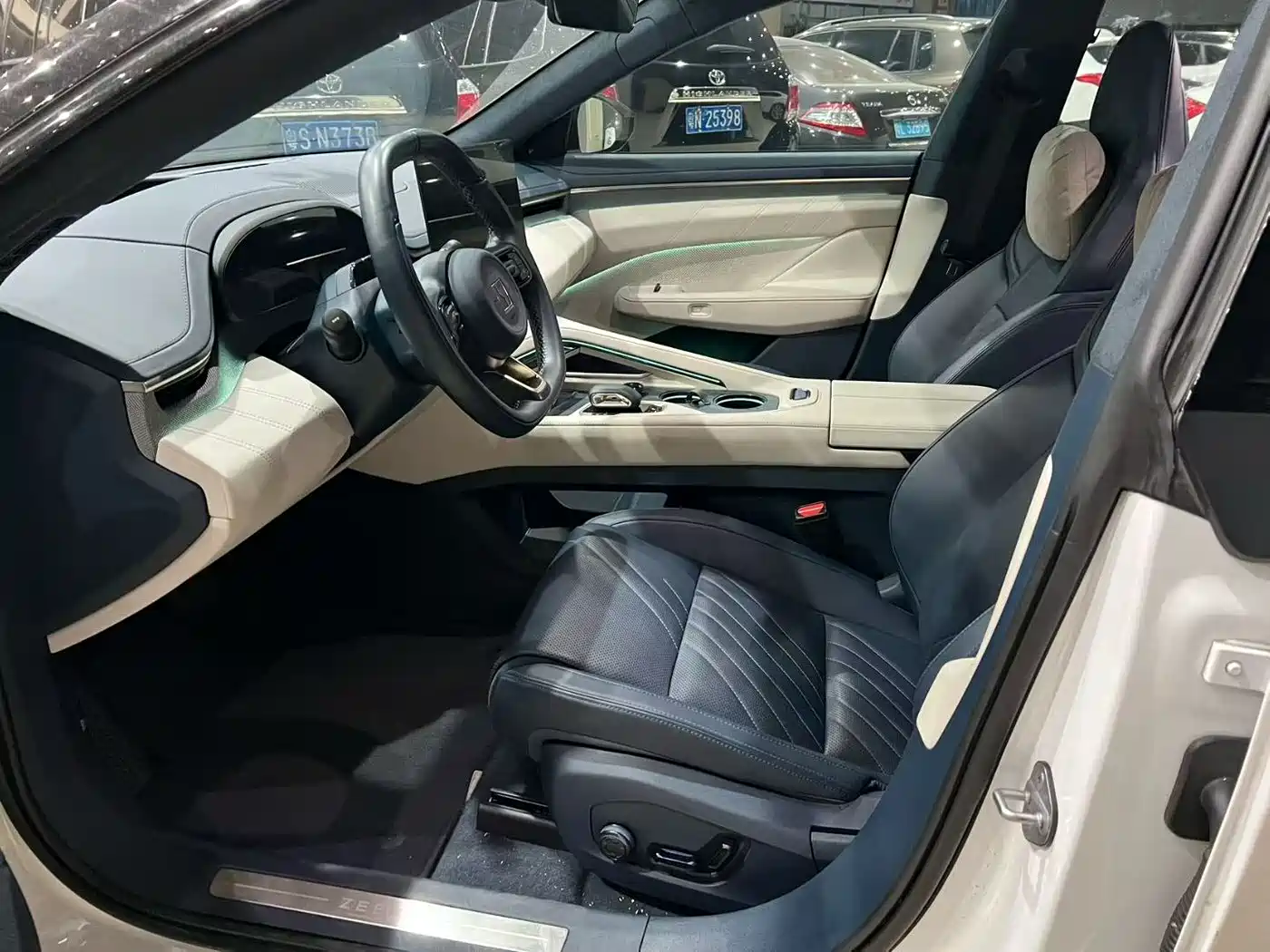 ZEEKR EXTREME KRYPTON 001