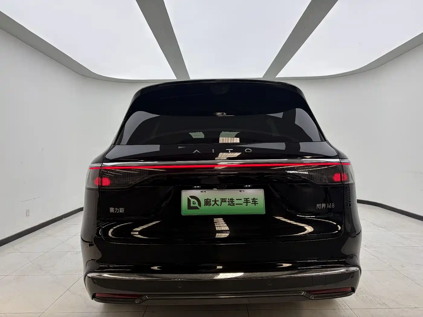 AITO Wenjie AITO M8 2025 Range Extender Max+ Edition 53.4kWh 5-seater фото 5