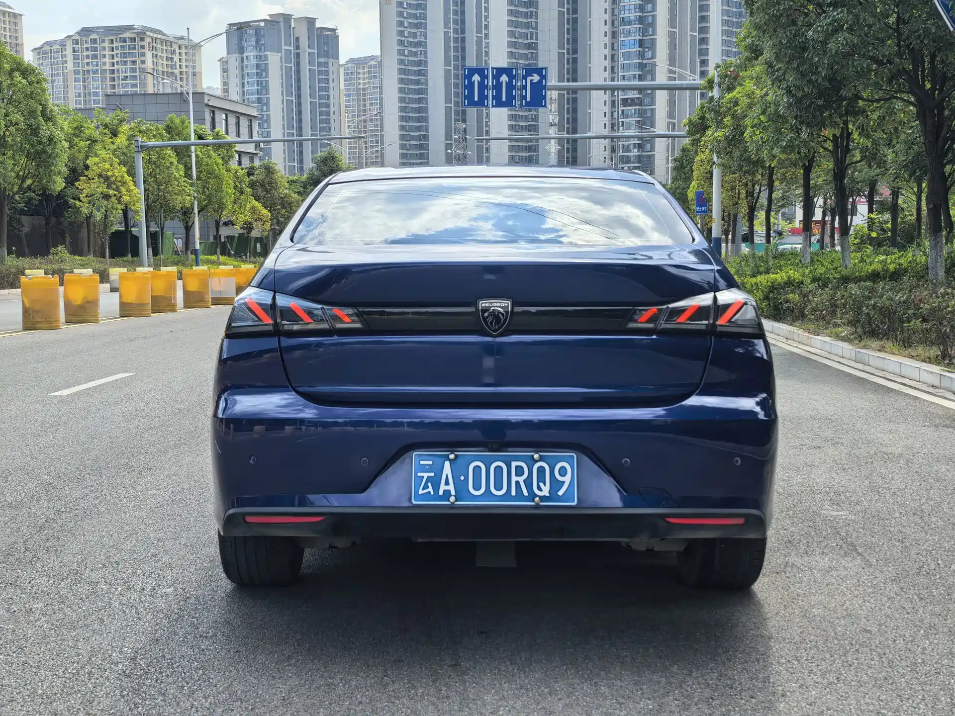 Photo 6 - Peugeot 408