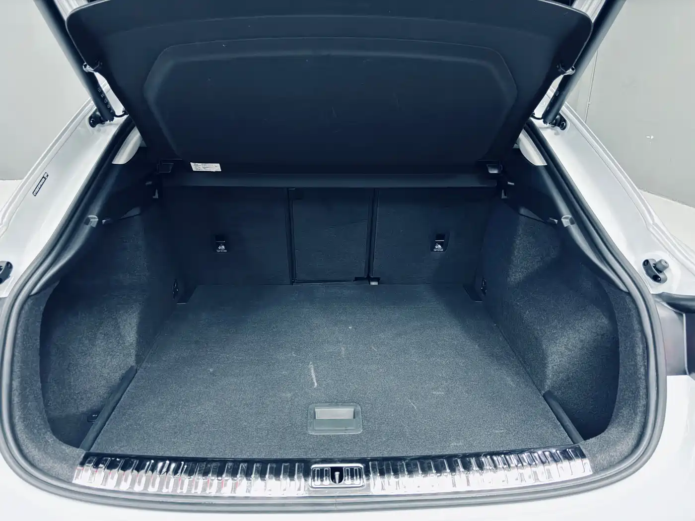 Audi Q3 Sportback 2023 Facelift 40 TFSI Fashion фото 17