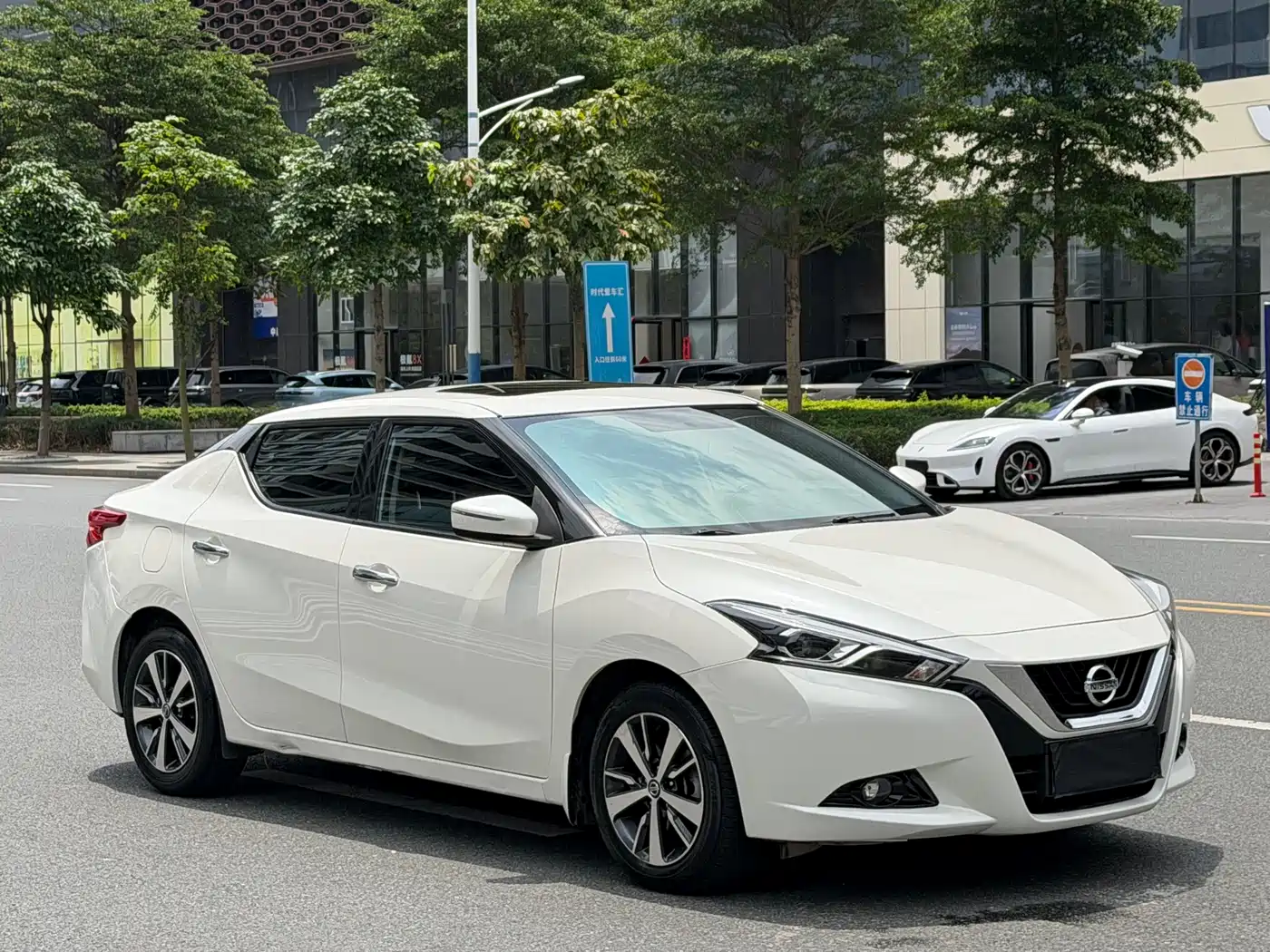 Nissan Bluebird 2021 2021 1.6L CVT Cool Edition