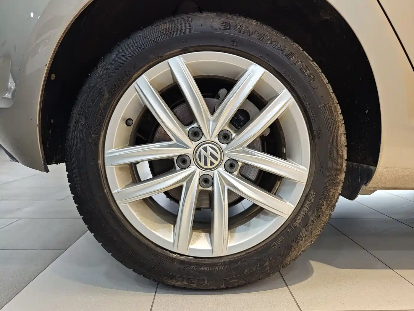 Volkswagen Golf 2015 1.6L Automatic Fashion фото 31