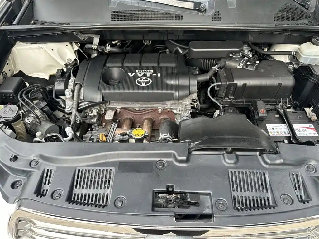 Toyota Highlander 2011 2.7L 2WD 7-seat Luxury фото 18