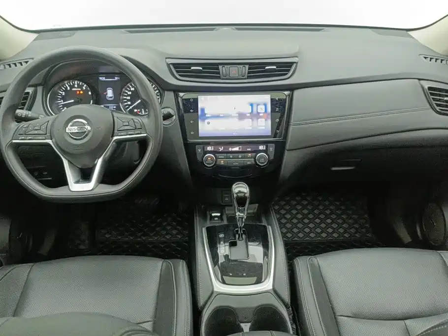 Фото 12 - Nissan X-Trail