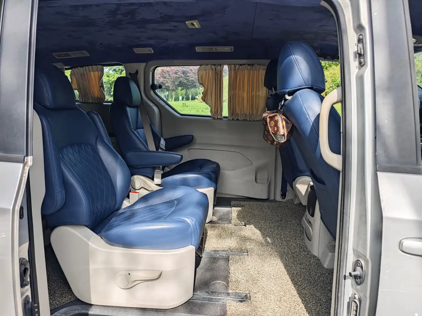 SAIC Maxus Maxus G10 2014 Model Year 2.0T Auto Executive фото 10