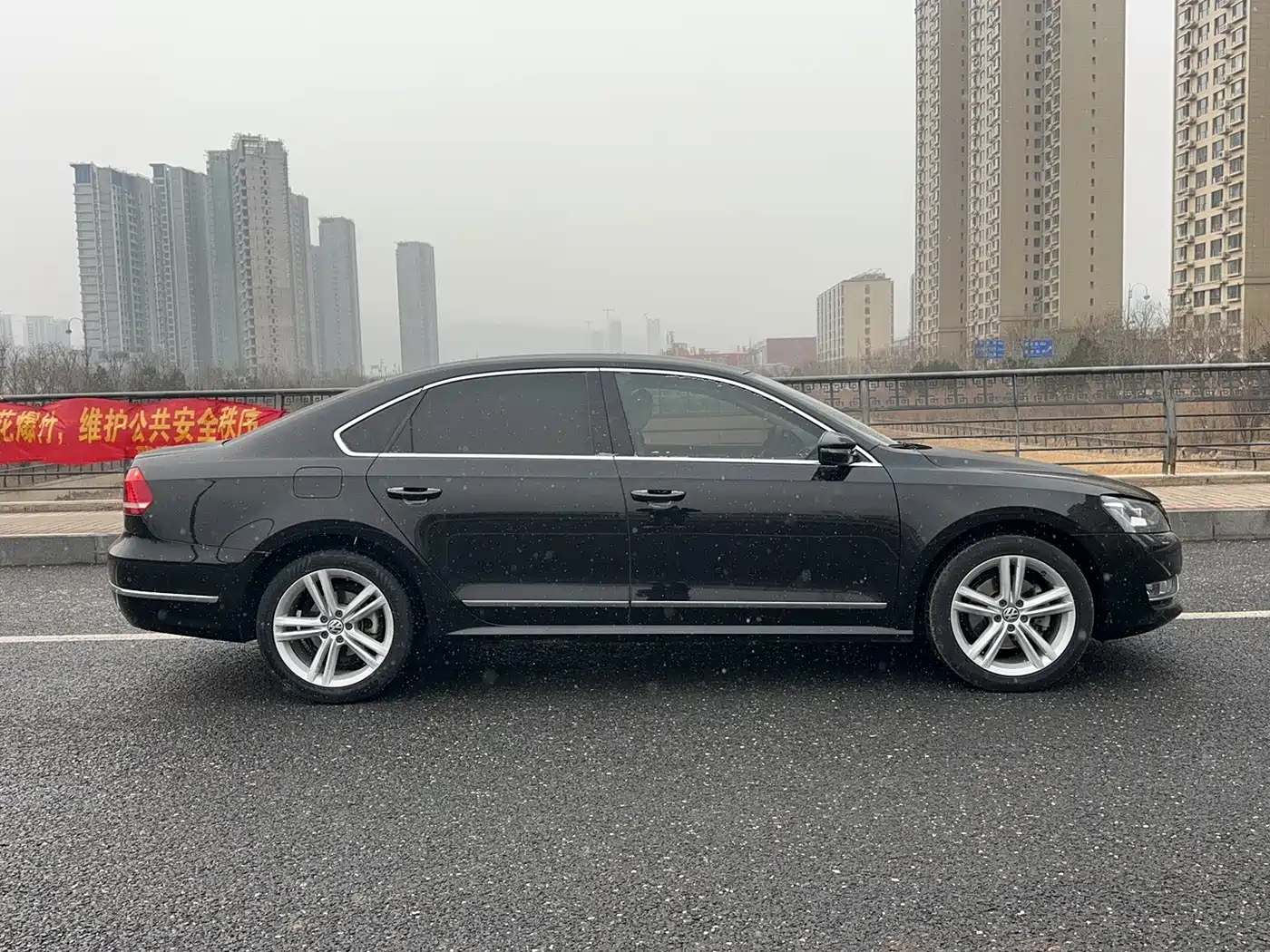Volkswagen Passat 2014 1.8TSI DSG Executive Edition фото 3