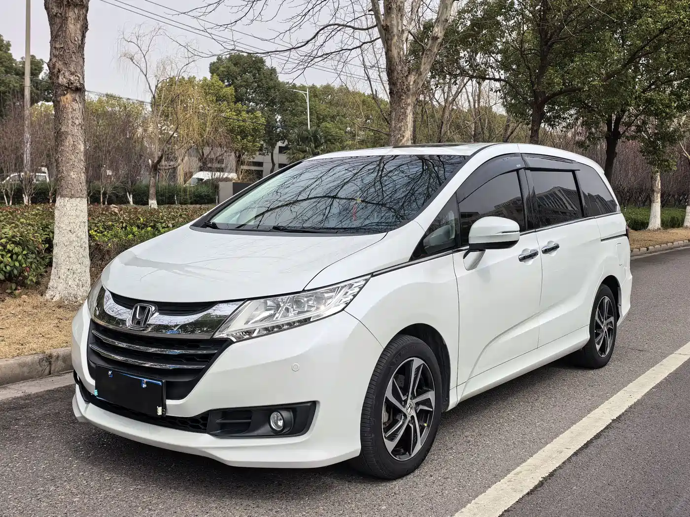 Honda Odyssey 2015 Facelift 2.4L Smart Enjoyment Edition