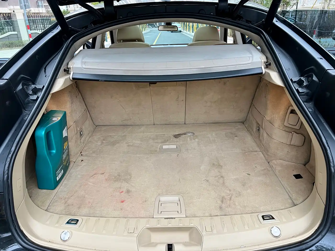 BMW 5 Series GT 2011 535i xDrive Luxury Model фото 19