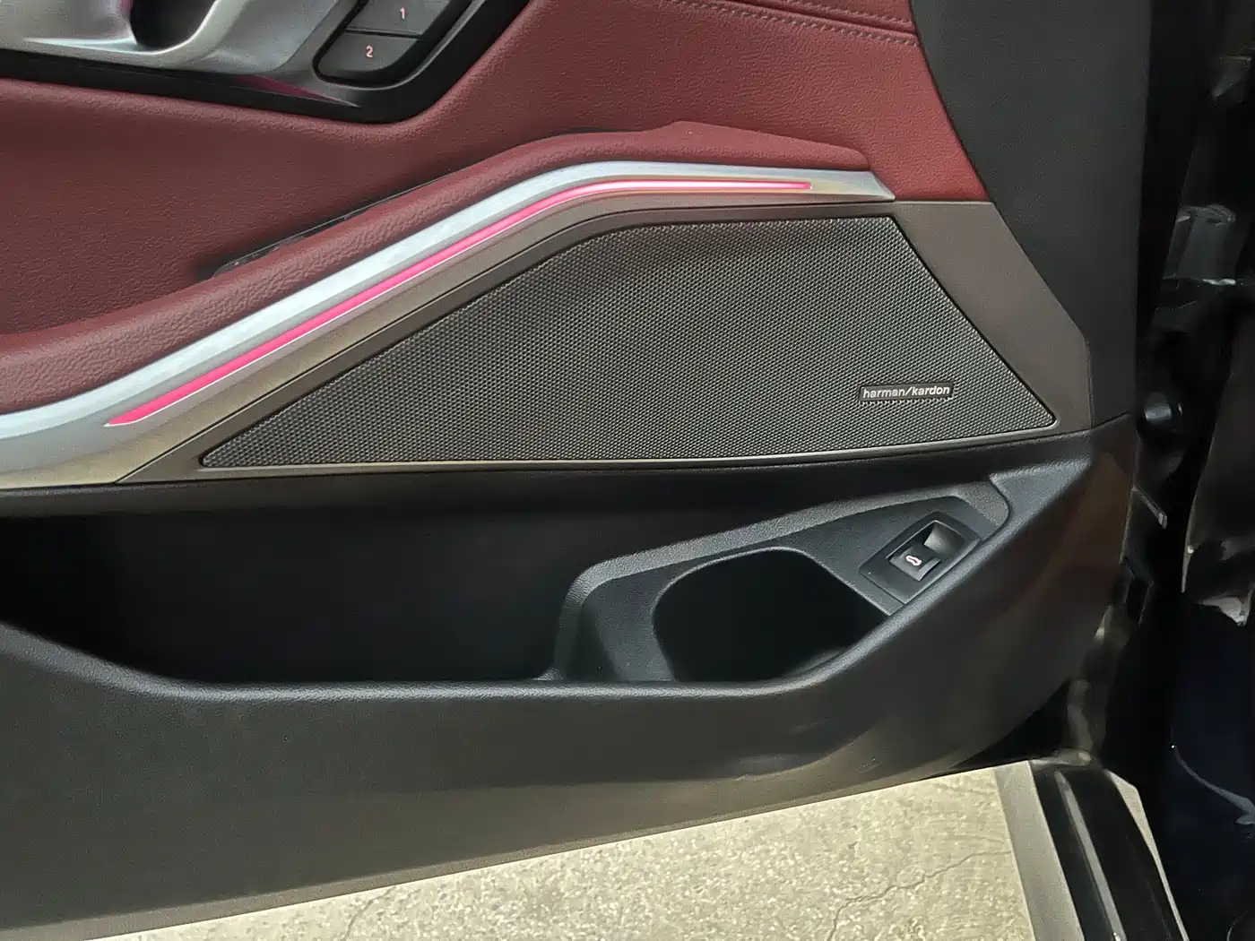 BMW 3 Series 2023 325Li M Sport Black Night Package фото 13