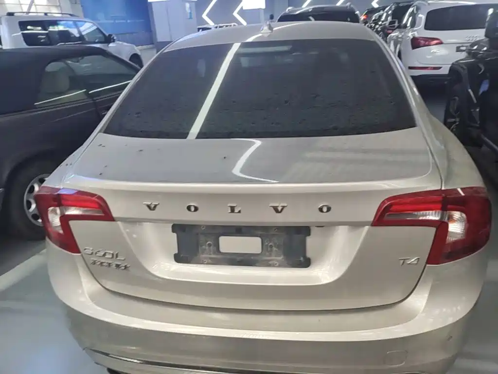 Photo 6 - Volvo S60