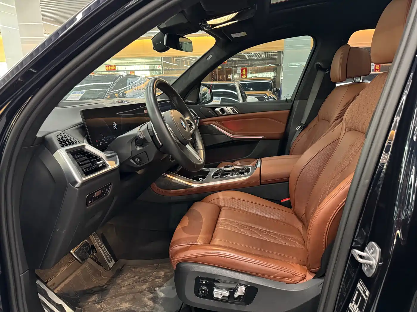 BMW X7 2023 xDrive40i Exclusive M Sport Package фото 8