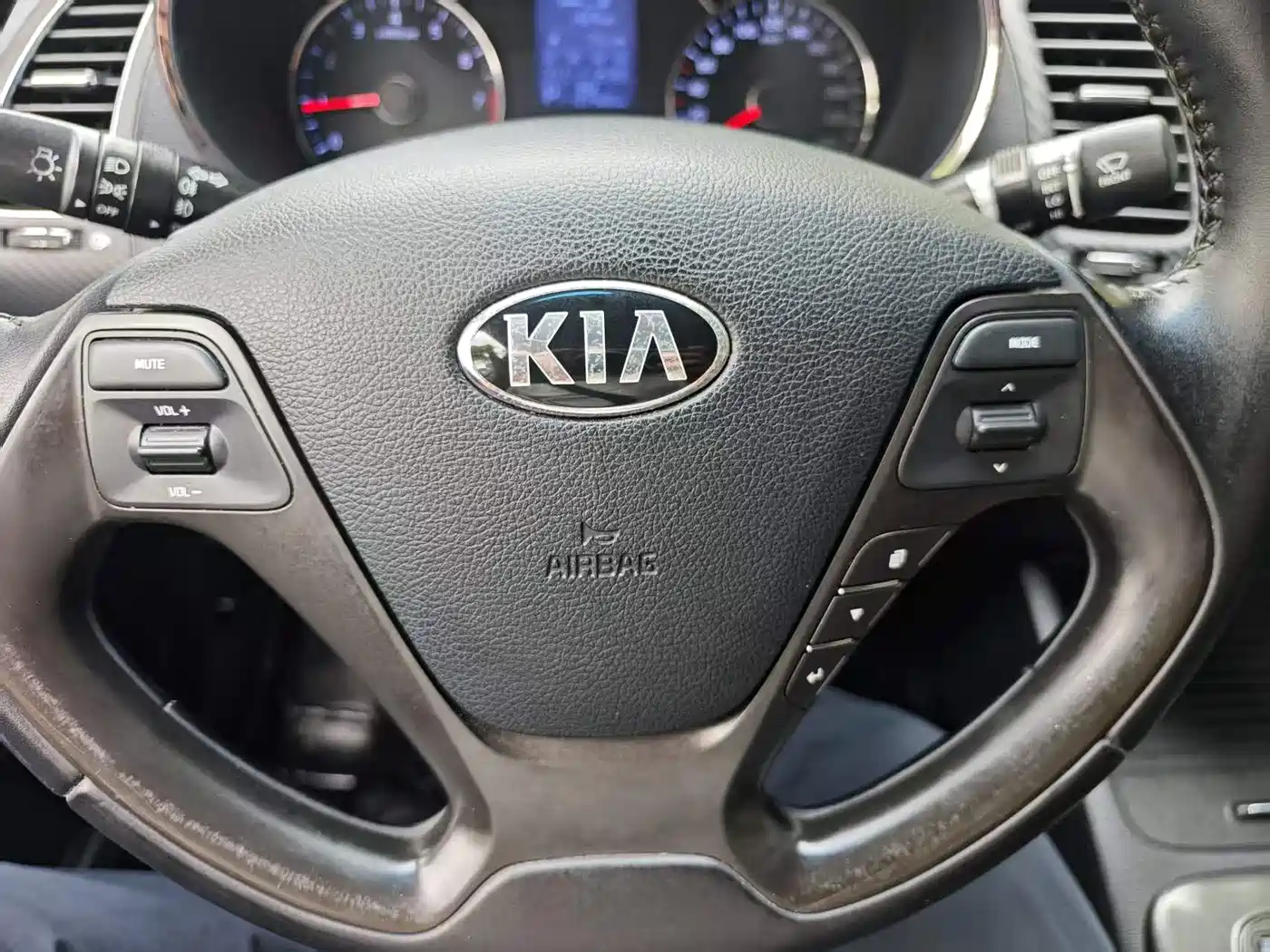 Kia K3 2013 1.6L Automatic GLS фото 16