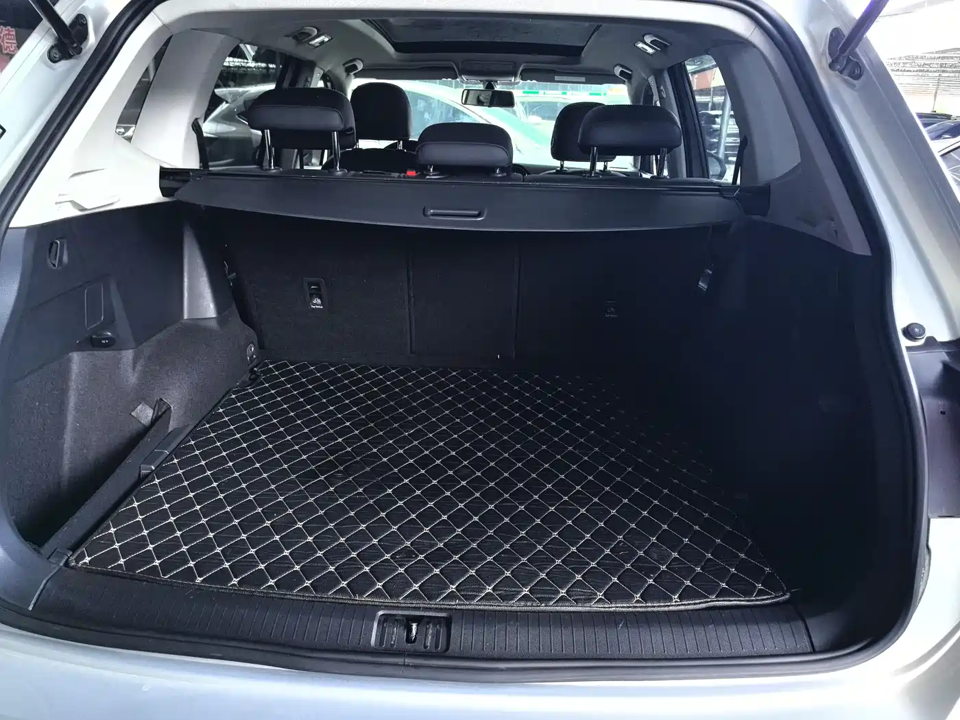 Volkswagen Tiguan L 2019 330TSI Automatic 2WD Panorama Comfort Edition China VI фото 14