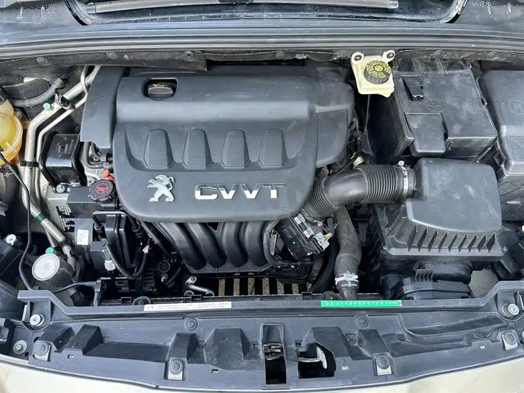 Peugeot 408 2013 2.0L Automatic Luxury Edition фото 16