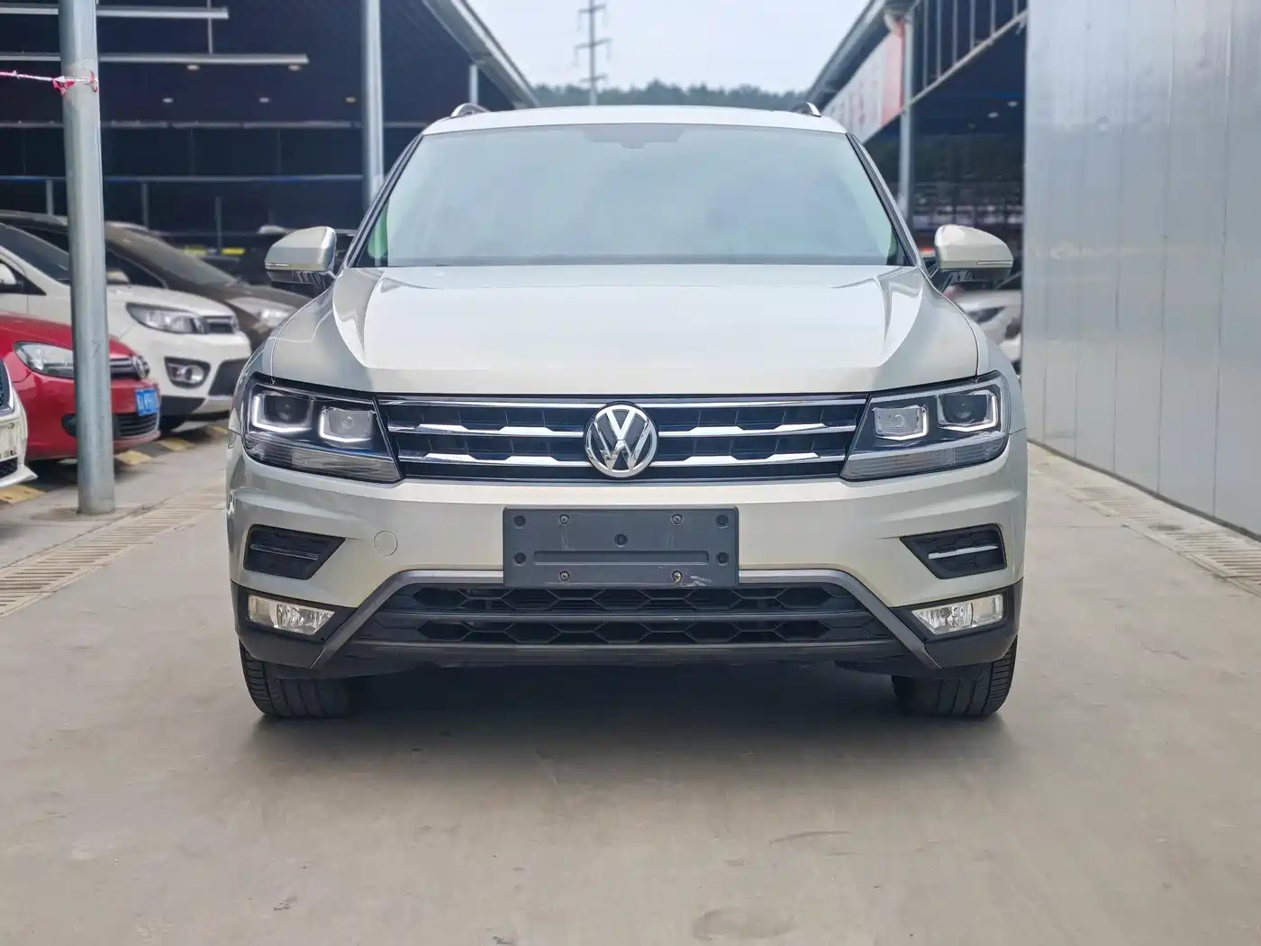 Volkswagen Tiguan L 2019 330TSI Automatic 2WD Panorama Comfort Edition China VI фото 9
