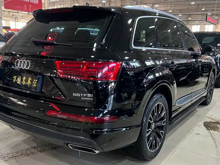 Audi Q7 2019 55 TFSI Technology фото 11