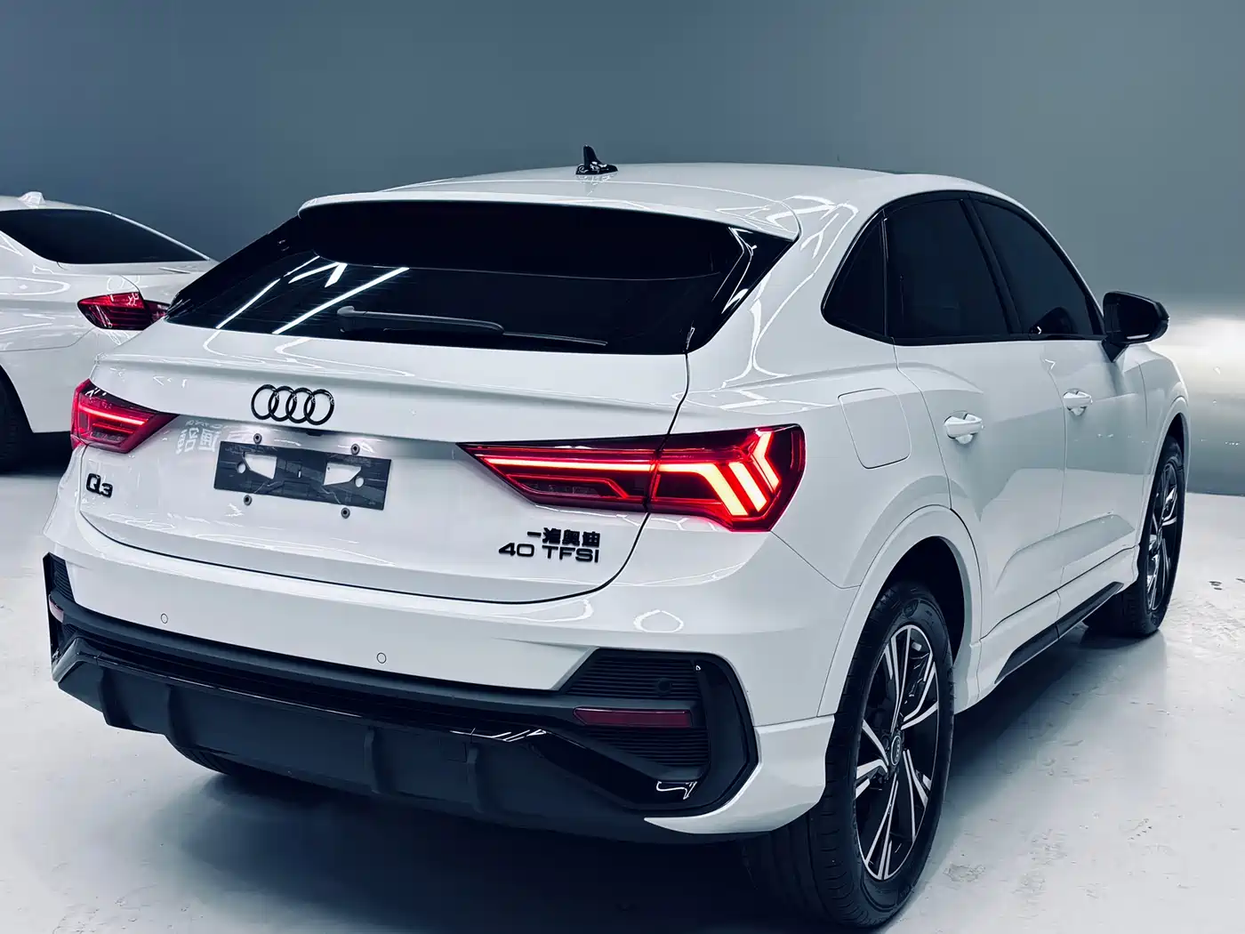 Audi Q3 Sportback 2023 Facelift 40 TFSI Fashion фото 5