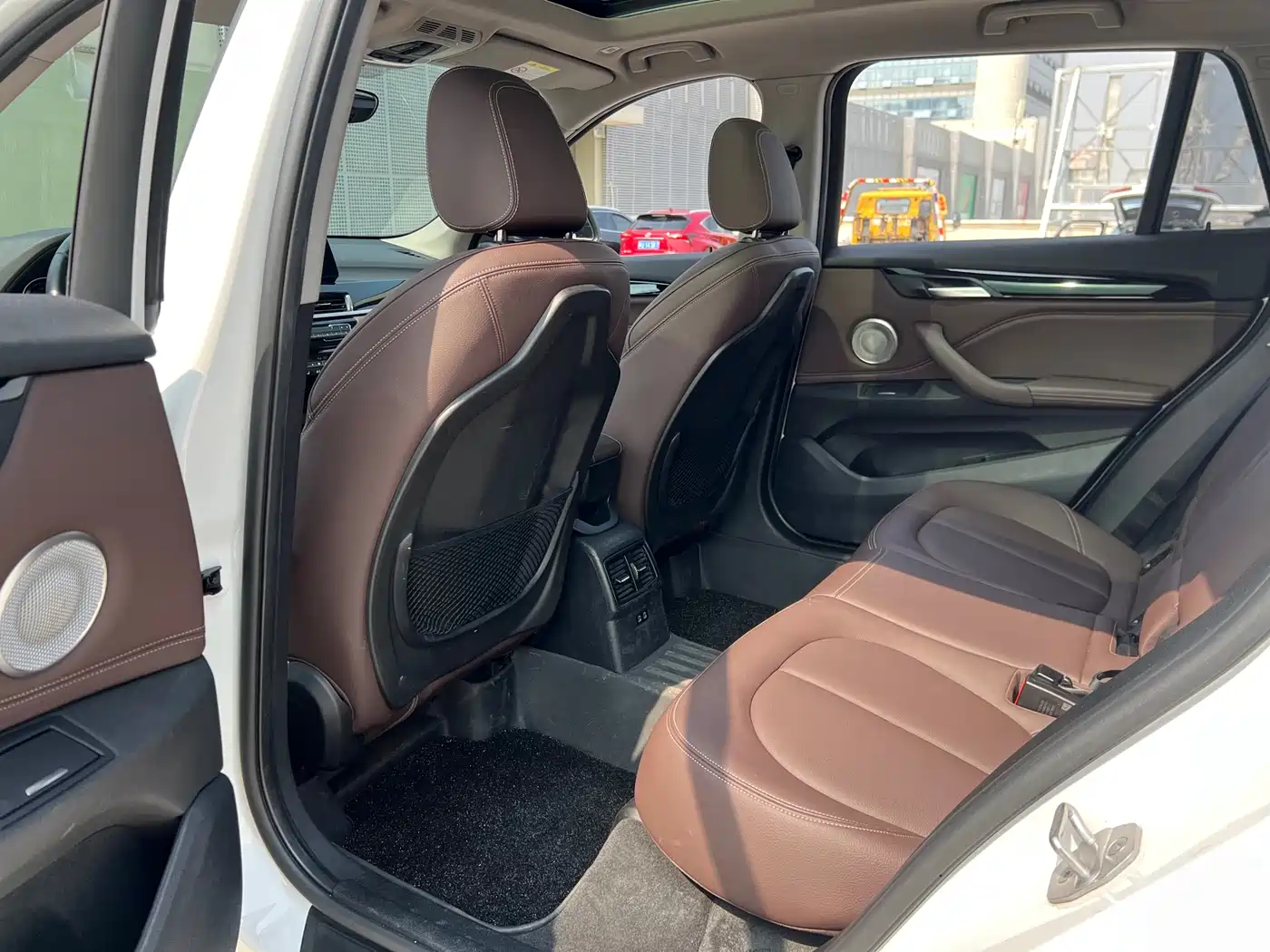 BMW X1 2022 sDrive25Li Leading фото 8