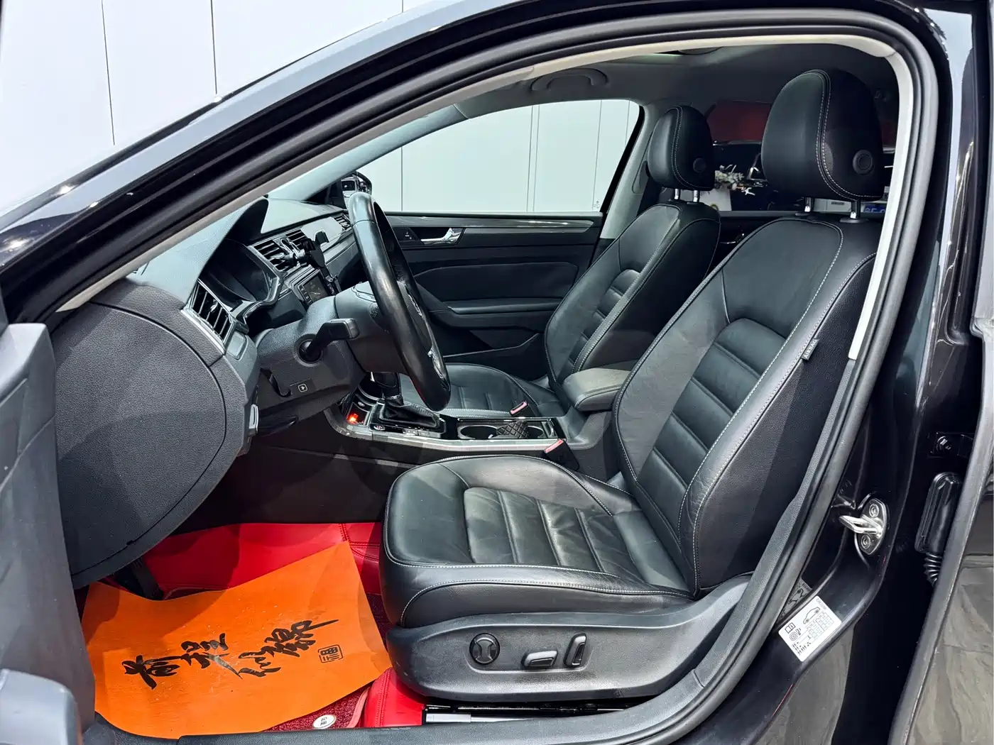 Volkswagen Passat 2017 330TSI DSG Prestige фото 2