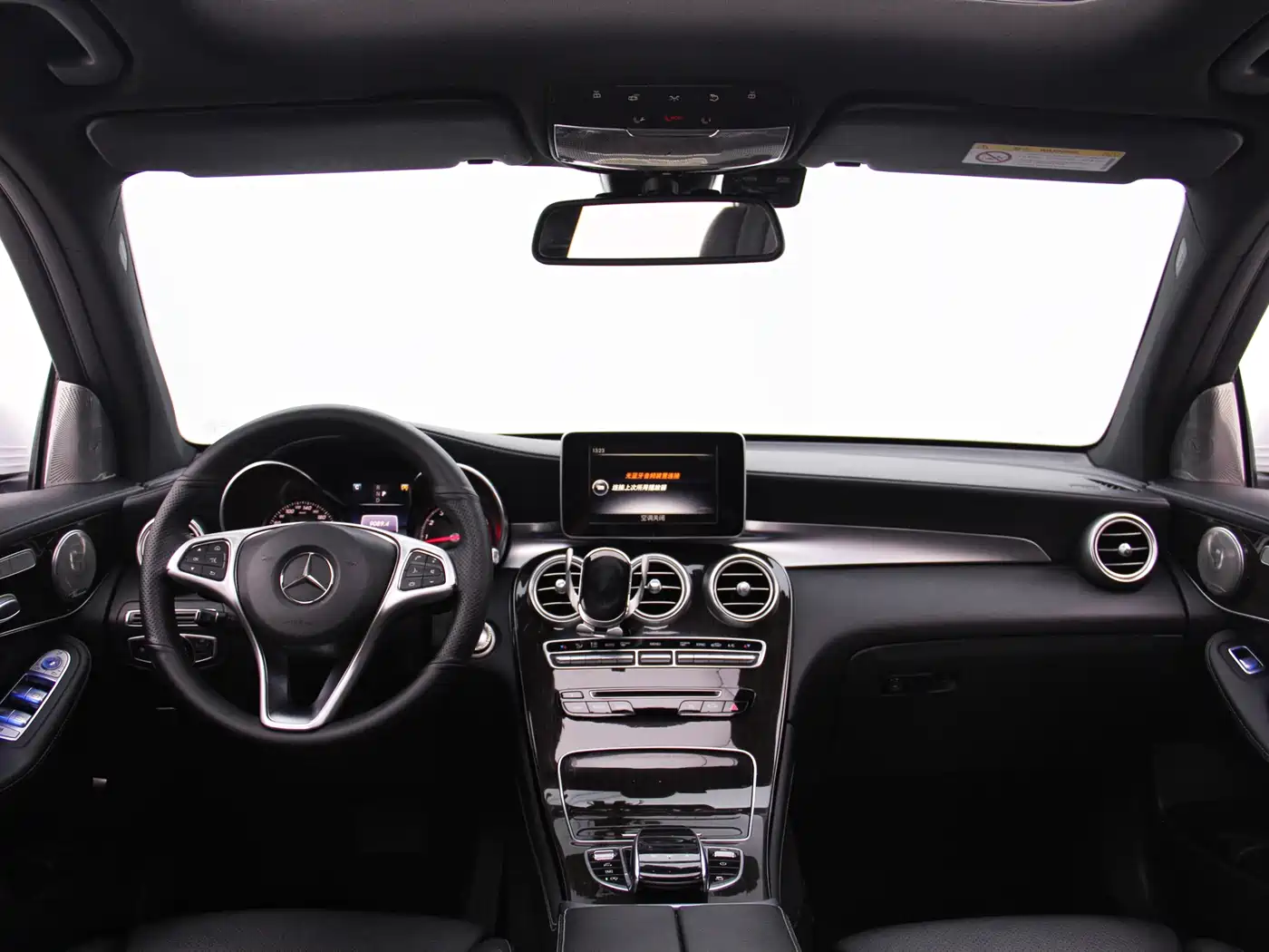 Mercedes-Benz GLC 2017 GLC 260 4MATIC Dynamic фото 3