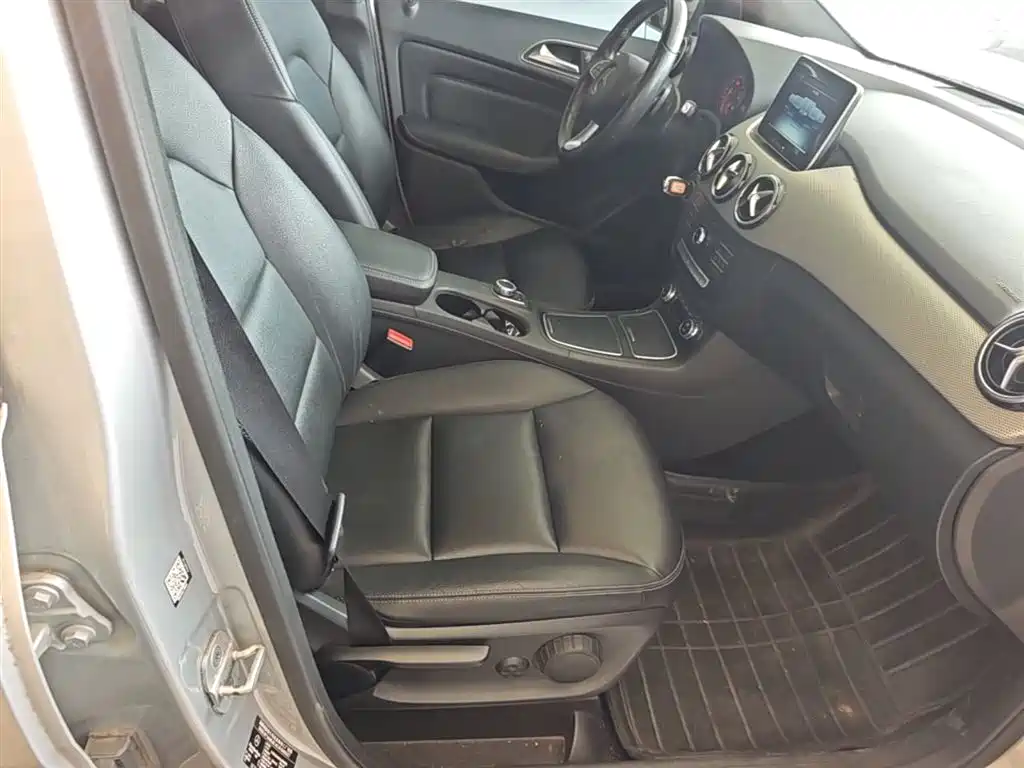 Mercedes-Benz B-Class 2015 B 200 Style фото 25