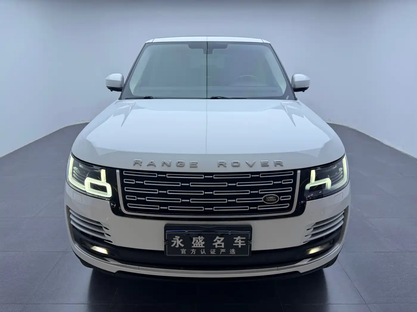 Land Rover Range Rover 2015 3.0 TDV6 Vogue фото 25