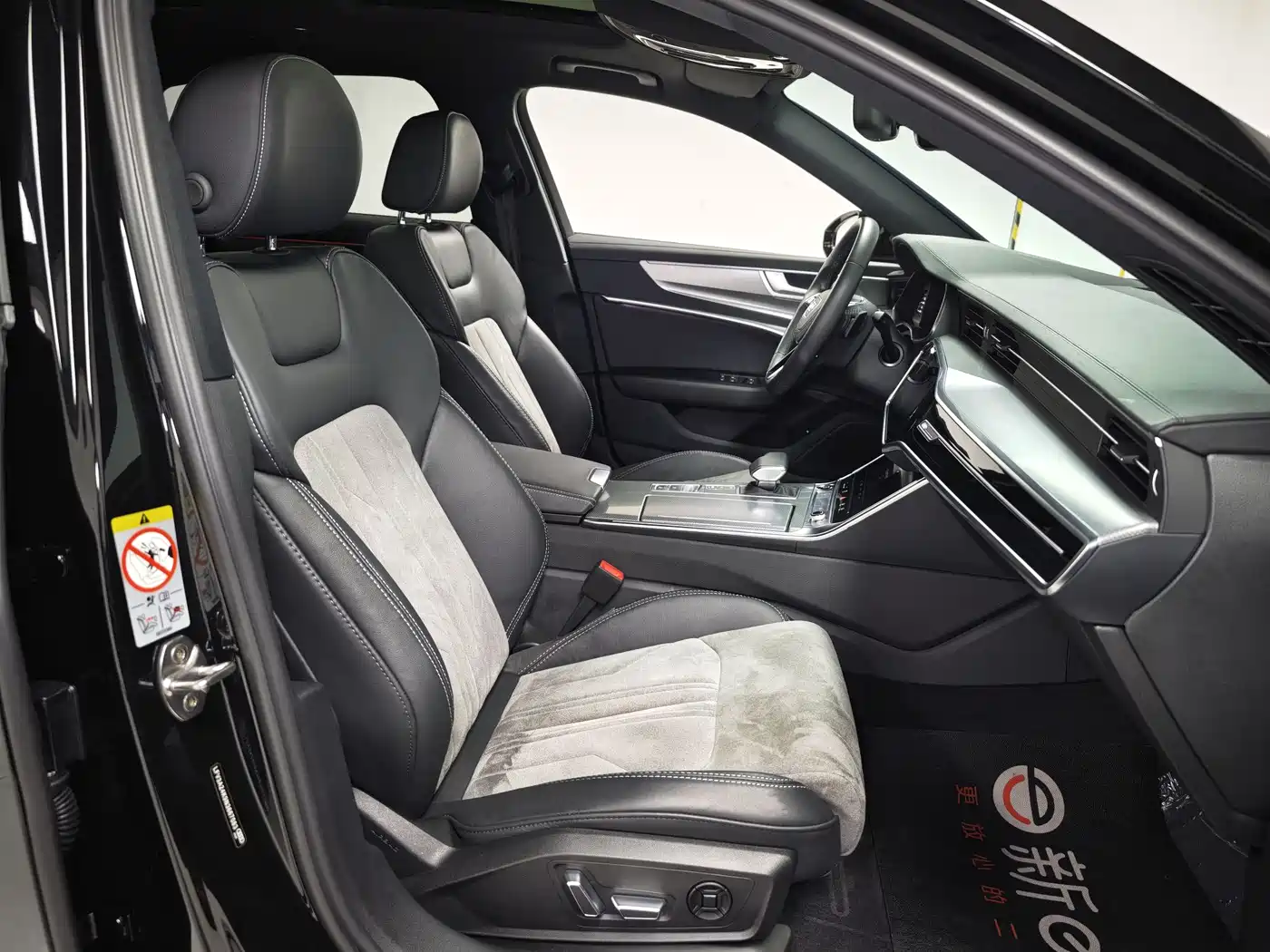 Audi A6L 2023 45 TFSI Premium Selection Dynamic фото 10