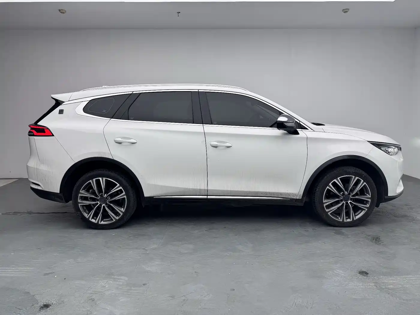 BYD Tang 2018 2.0T Automatic Smart Connection Honor Edition 7-Seater China V фото 19