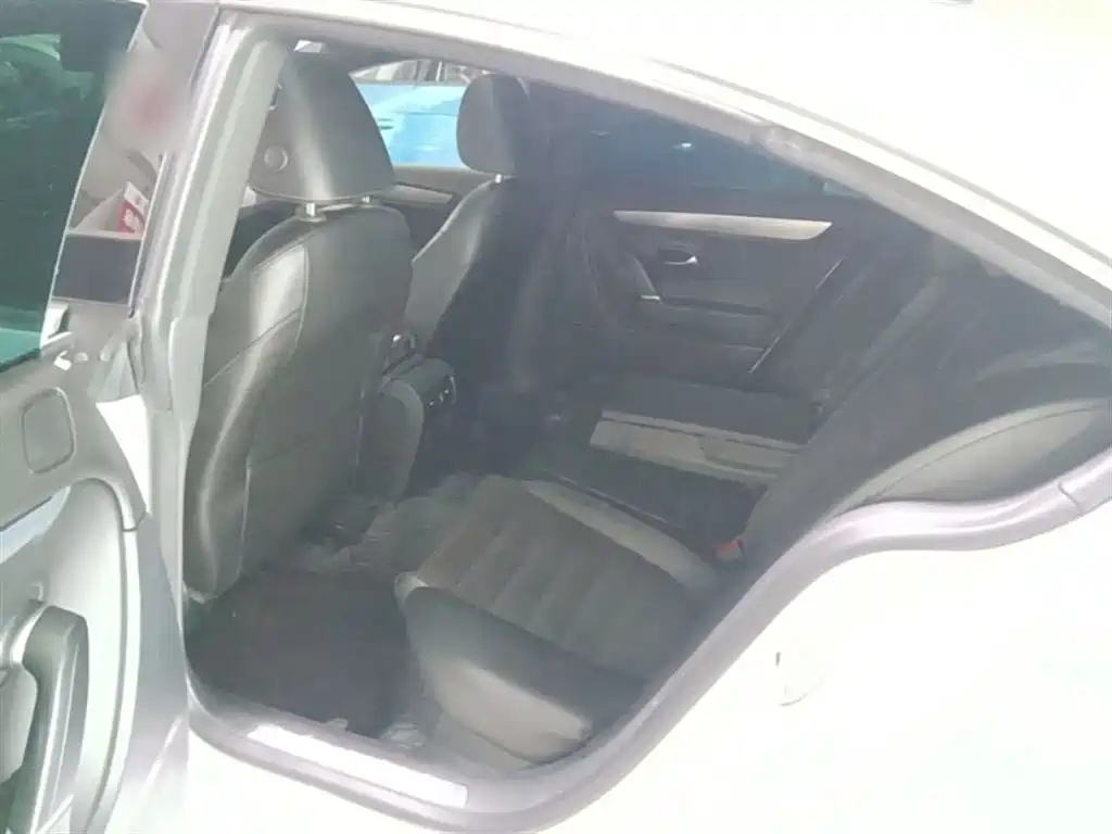 Volkswagen FAW-Volkswagen CC 2016 Model 2.0TSI Luxury фото 17