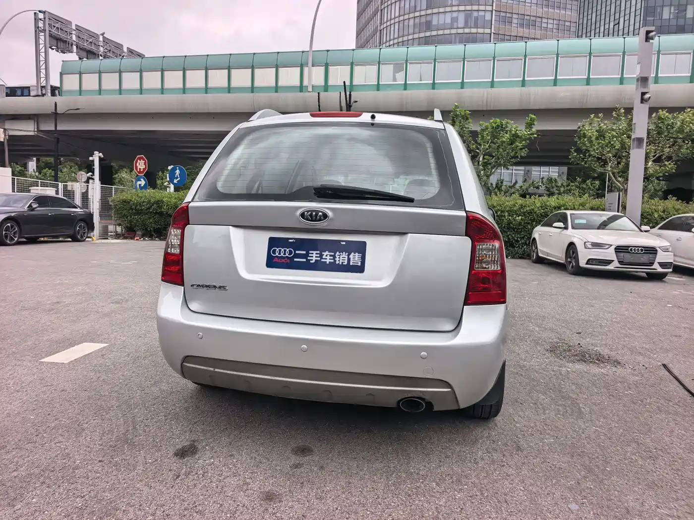 Kia Carens 2011 2.0L 7-Seater Automatic Luxury фото 5