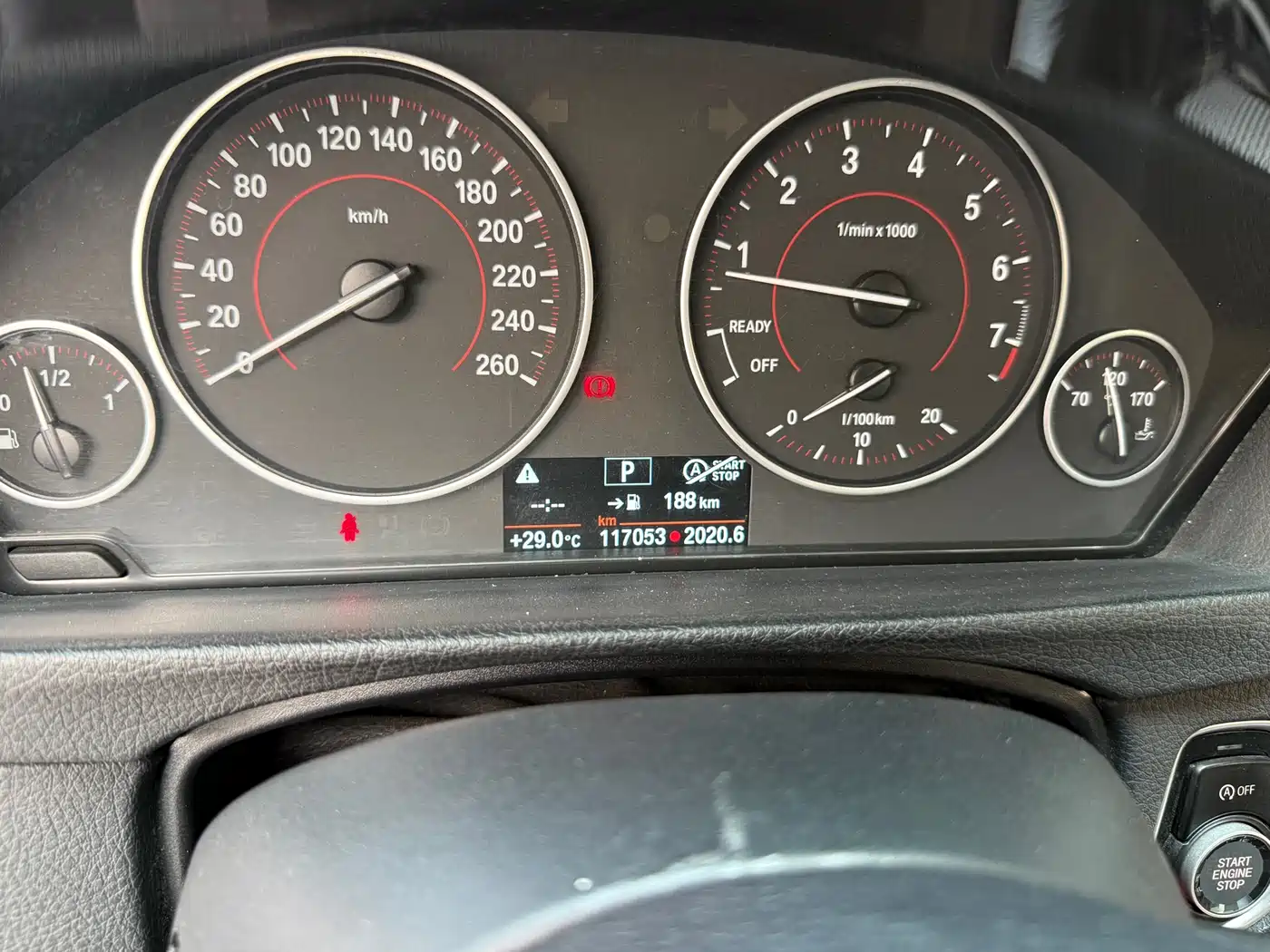 BMW 3 Series 2017 320i M Sport фото 10