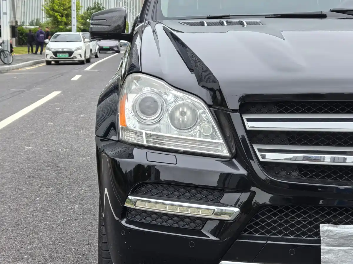 Mercedes-Benz GL-Class фото 10