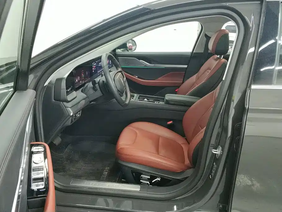 Lincoln Z 2025 2025 2.0T Premium Edition