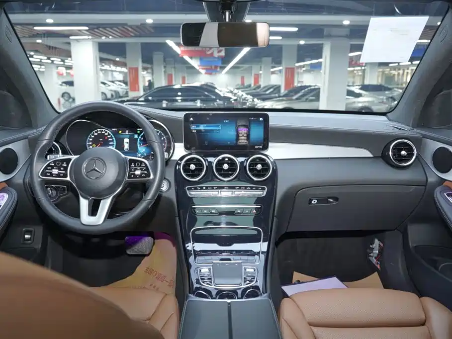 Mercedes-Benz GLC Coupe 2022 Facelift GLC 260 4MATIC Coupe SUV фото 19