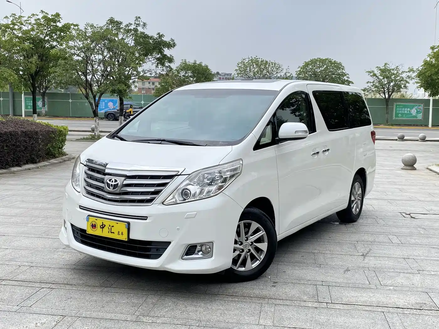 Toyota Alphard 2011 3.5L Luxury Edition